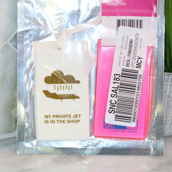 New Flight 001 Luggage Tag Set - Picture 6 of 6